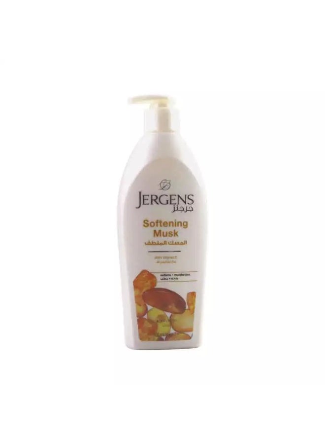 Jergens Softening Musk Moisturizer with vitamin E For Soft Skin- 400ml - Image 1