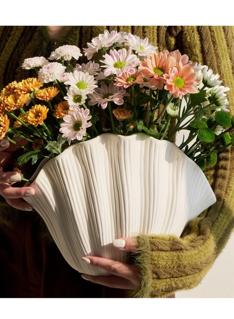 MIXDE Nordic Shell-Shaped Vase for Living Room Decor, Ceramic Vases for Modern Home Decor, Unique Vase for Farmhouse Decor, Aesthetic Room Decor Centerpiece Table Decor,20*7.5*16cm - Image 2