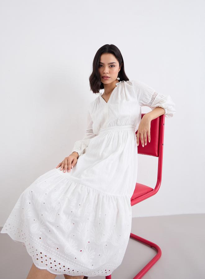 Styli White Embroidered A-Line Midi Dress - Image 5