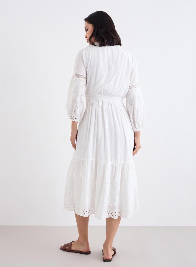 Styli White Embroidered A-Line Midi Dress - Image 4