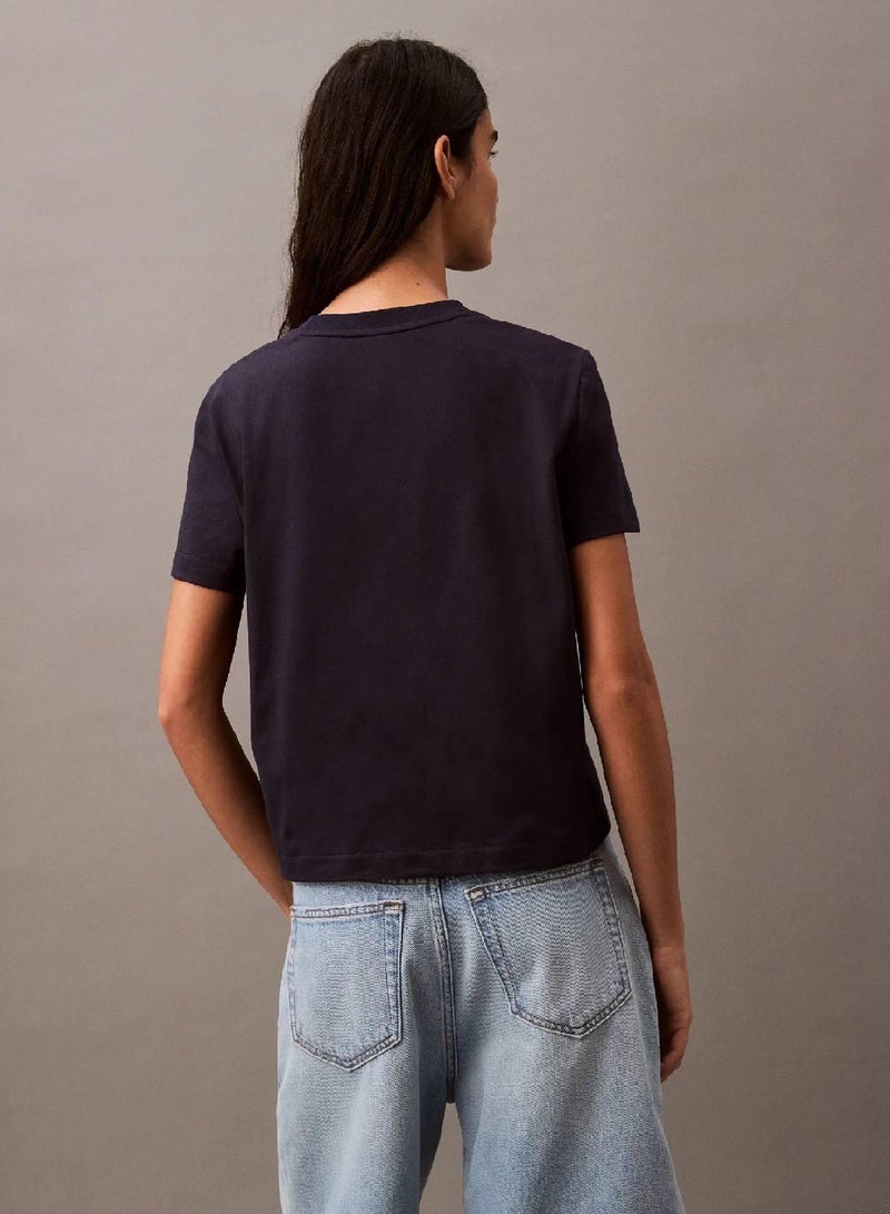 كالفن كلاين جينز تيشرت مزين بشعار - Image 3