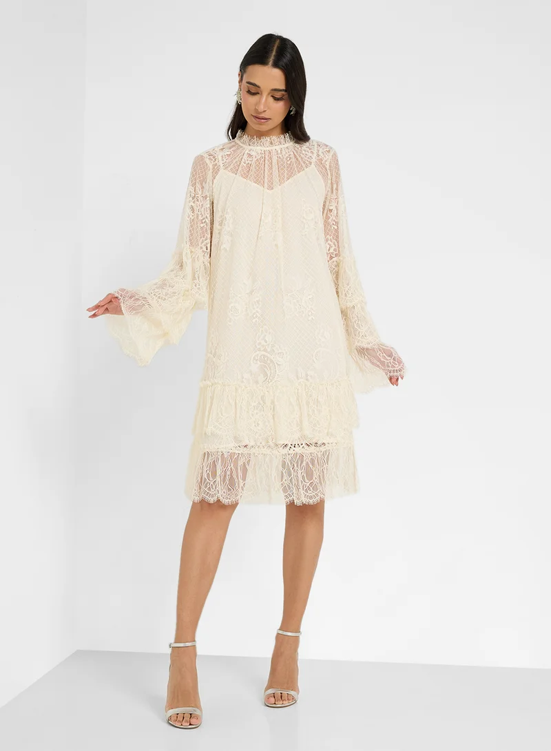 ياس Lace Tiered Dress