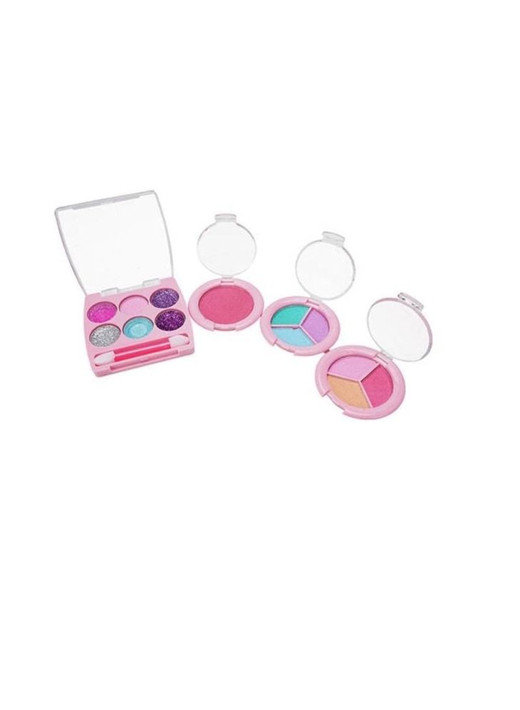 A Makeup Bag That Decorates Girls With a Pink Color And a Suitable Shape - Image 2
