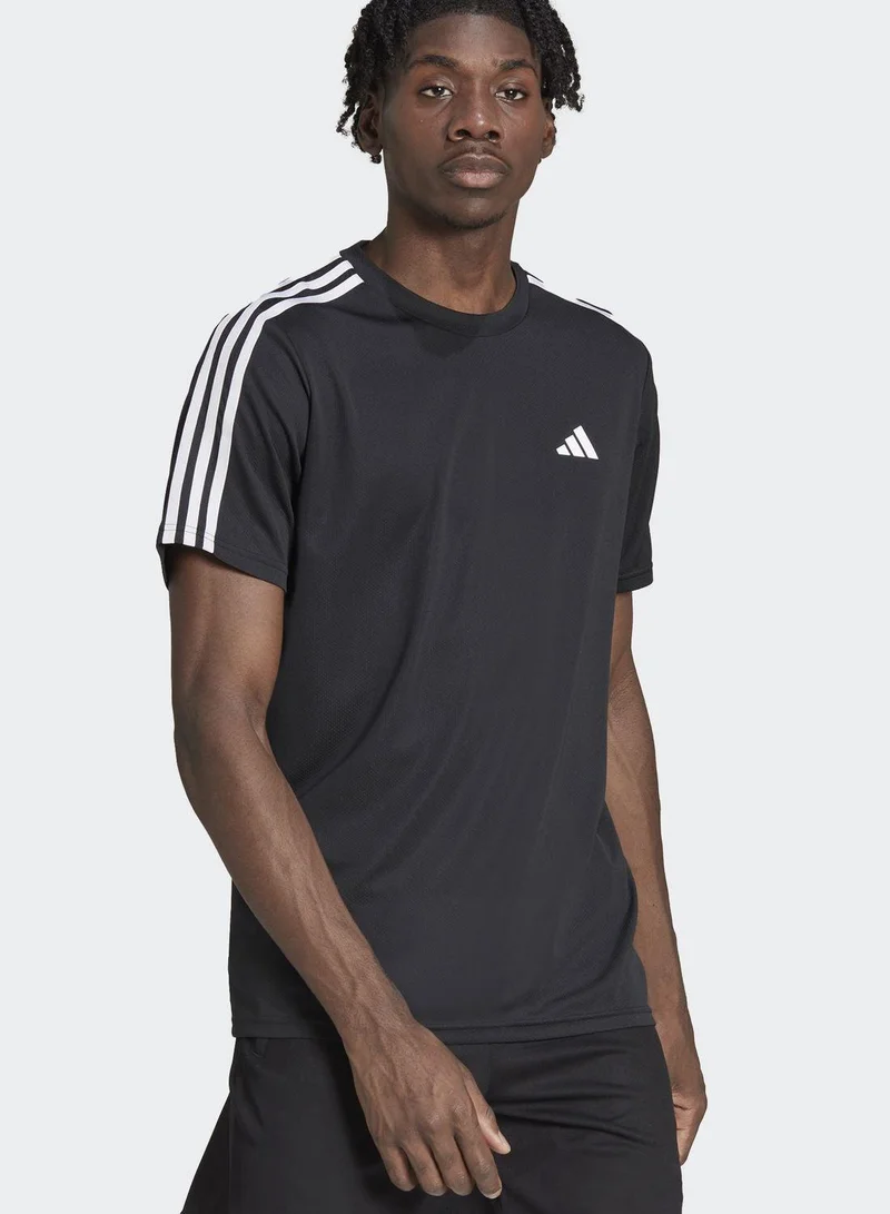 adidas تيشيرت تدريب أساسي للرجال بثلاث خطوط