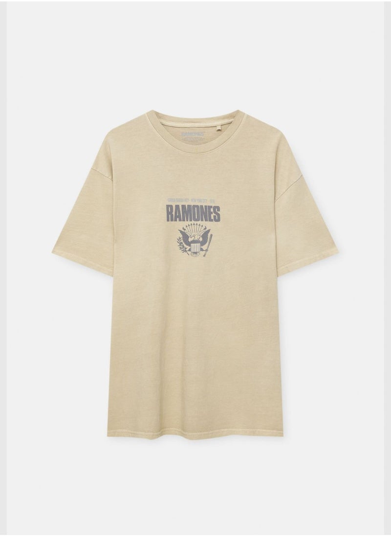 PULL&BEAR - Garment dye Ramones T-shirt - Image 1