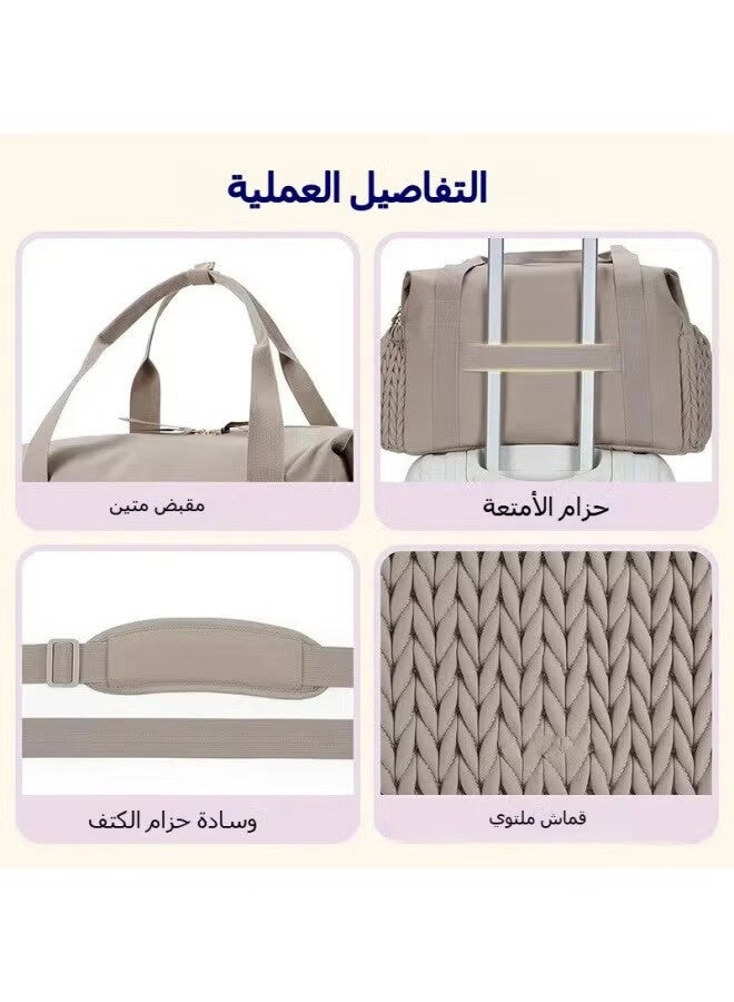 أجريون Large-capacity loading: This diaper bag handbag has a spacious interior space, which can easily hold a large number of baby diapers, clothing, baby bottles, milk powder and other supplies to meet the needs of long-term travel, even if it is a long-distance trip, there is no need to worry about not being able to hold the items.Intimate functional equipment: specially equipped with a pacifier box to facilitate the storage and storage of baby pacifiers and keep the pacifiers clean and hygienic.At the same time, multiple compartments are designed inside the bag to facilitate the classification and placement of various items, so that Bao Ma can quickly find what she needs and easily cope with daily parenting.High-quality and durable materials: made of high-quality, waterproof and wear-resistant fabrics, it can withstand wear and tear in daily use, but also effectively prevent liquid penetration, protect the contents of the bag from moisture, and be durable to accompany the baby's growth.Con - Image 4