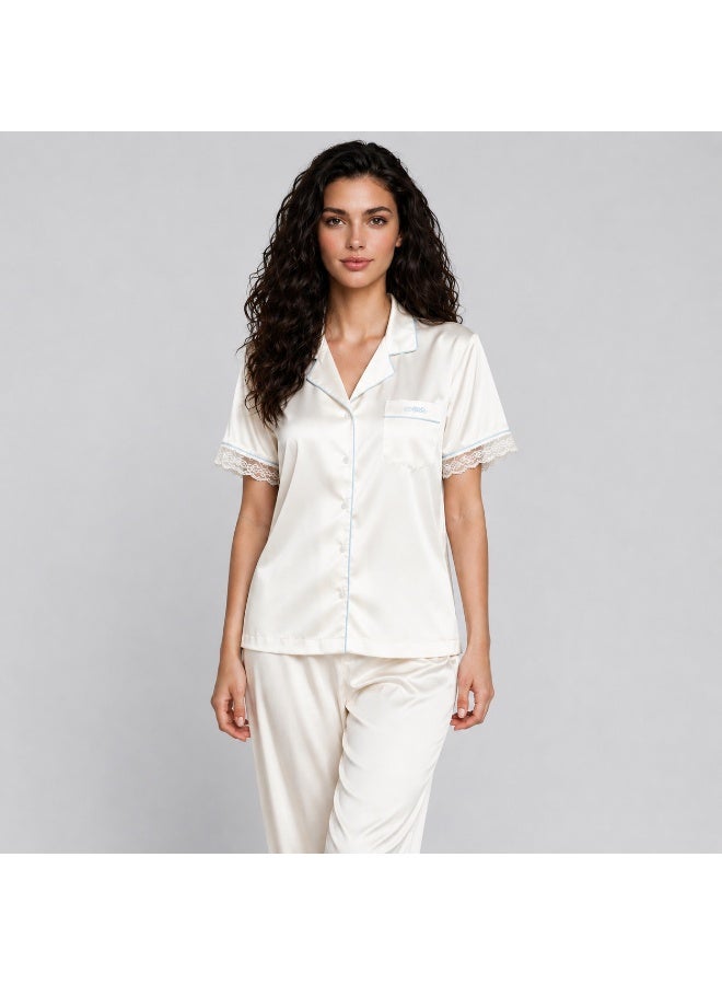 VELVIA Soft satin pajama set with short sleeves and lace trim - Image 2