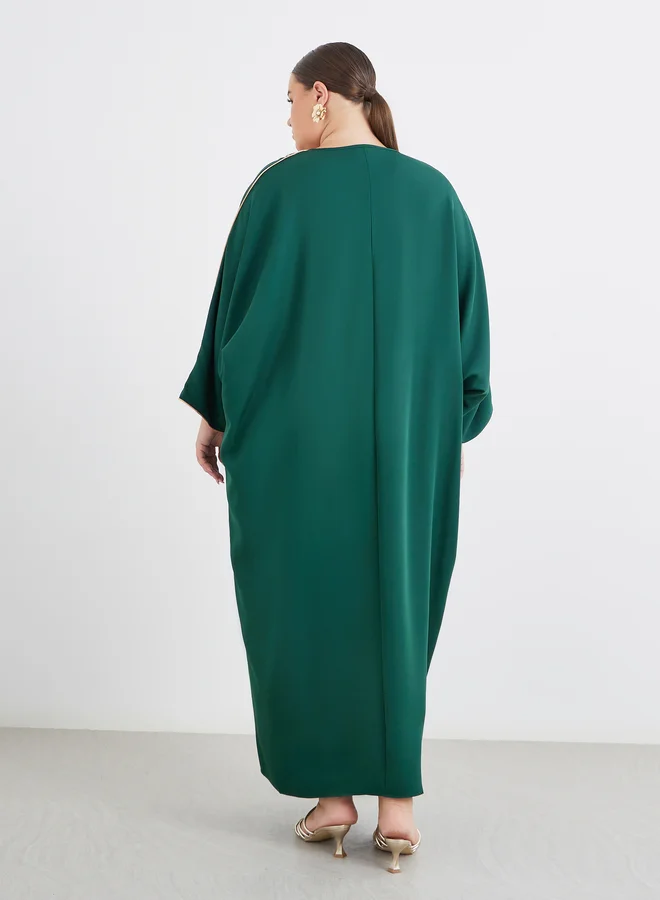 Styli Styli Plus Green Kaftan with Lace Patch Detail