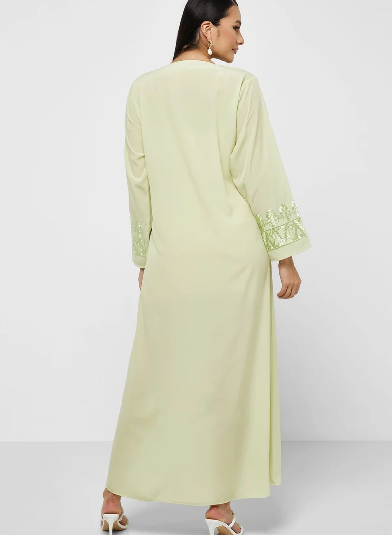Khizana Embroidered Detail Jalabiya