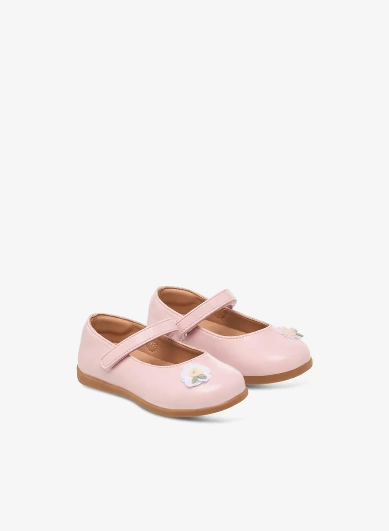 بيرفيت حذاء ماري جين بناتي بتطريز زهري وشريط لاصق