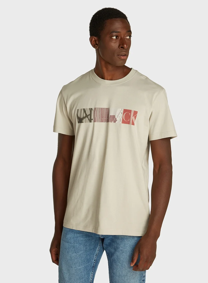 كالفن كلاين جينز Logo Print Crew Neck T-Shirt