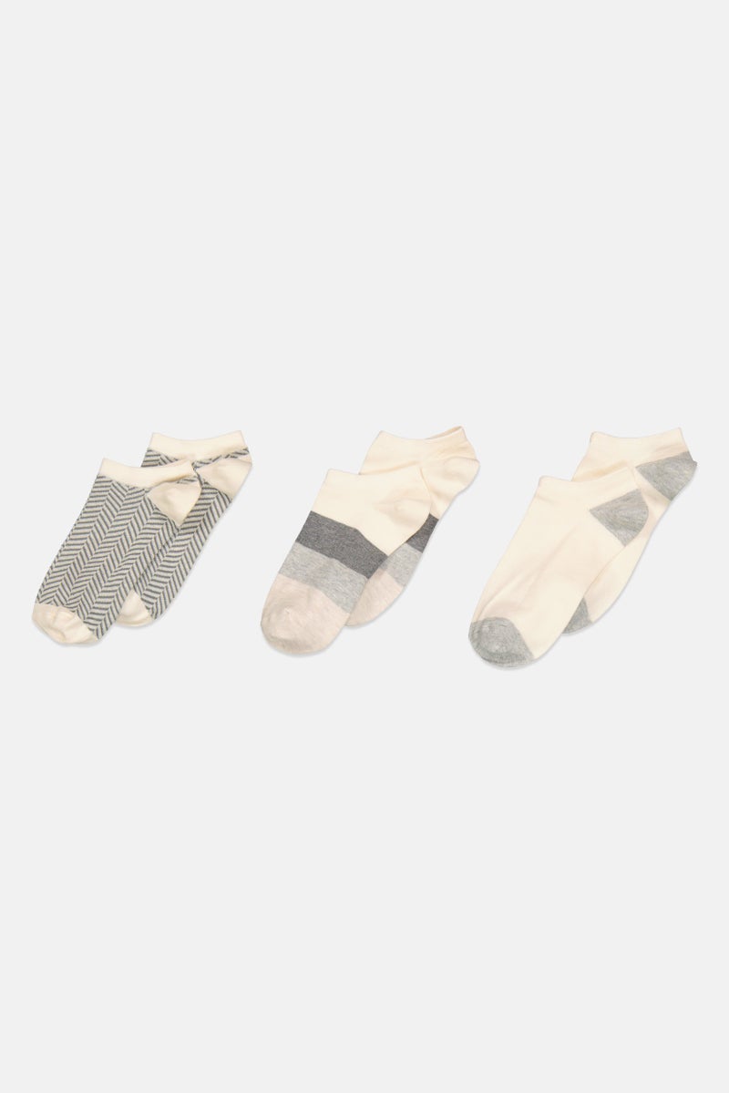 Kathy Ireland Women 3 Pairs Printed Ankle Socks, Multicolor  - Image 2