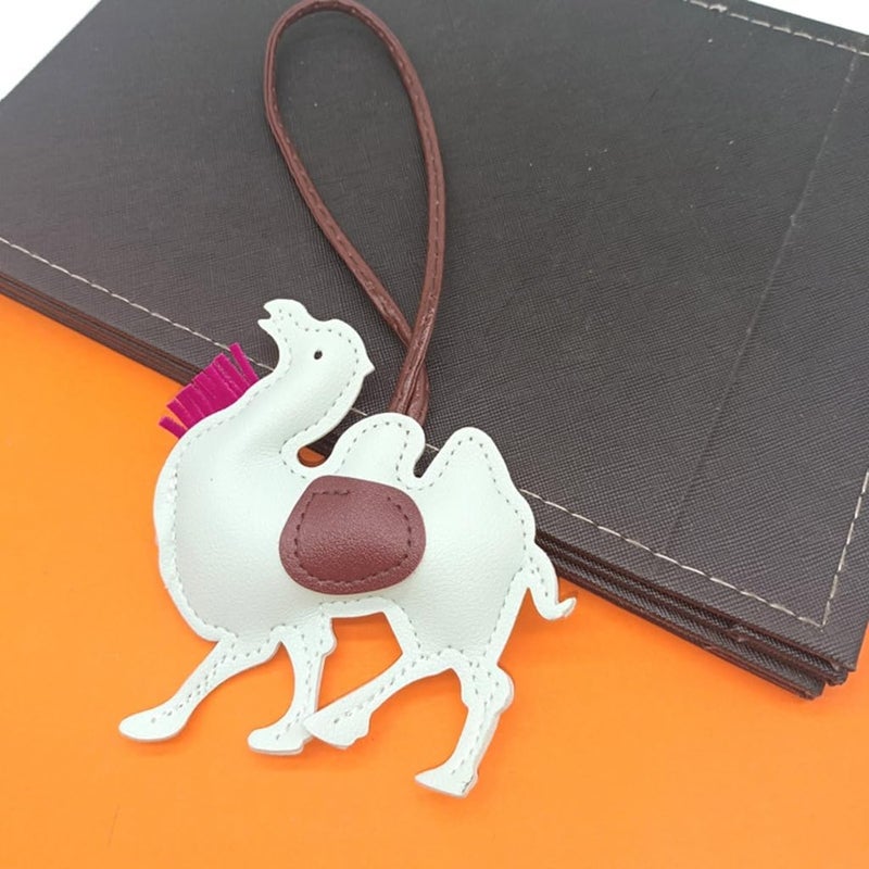 Desert Animal Charm Silk Road Themed Keychain PU Leather Car Accessory Lightweight Decoration for Travel Lovers - Image 4