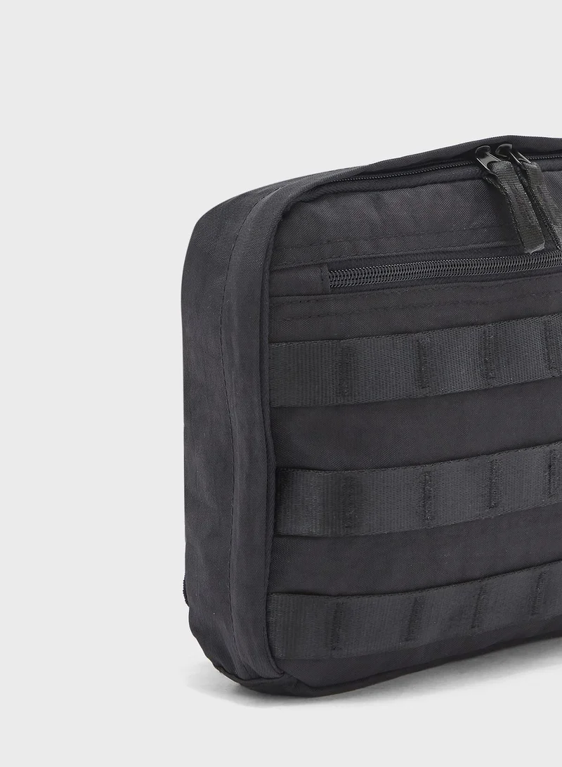 URBAN OUTFITTERS UO Chest Pack Messenger Bag
