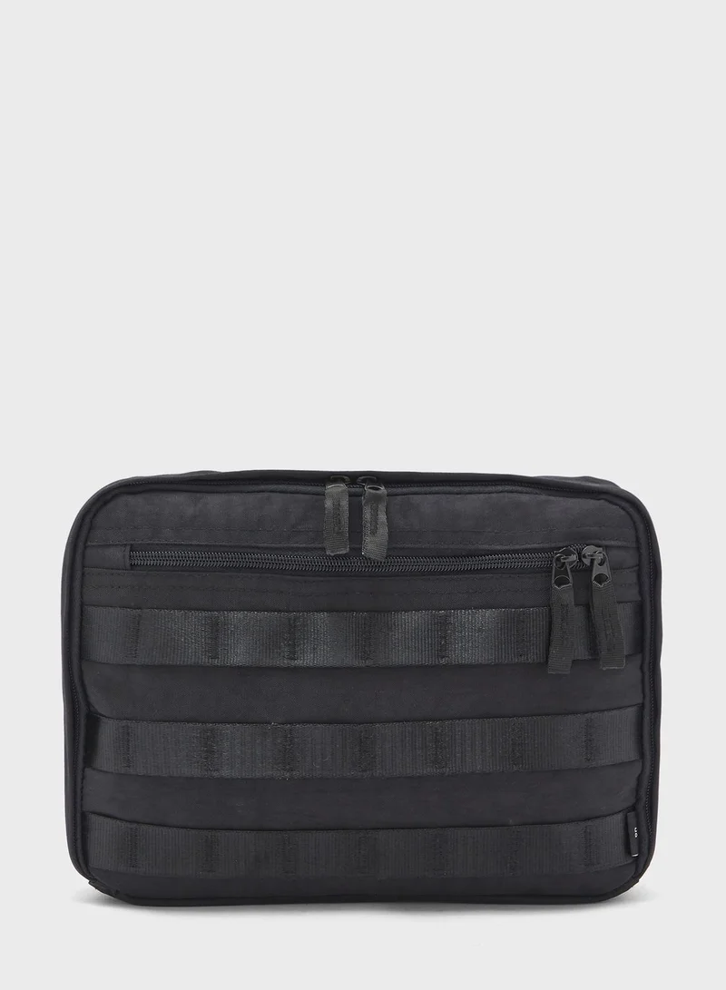 URBAN OUTFITTERS UO Chest Pack Messenger Bag