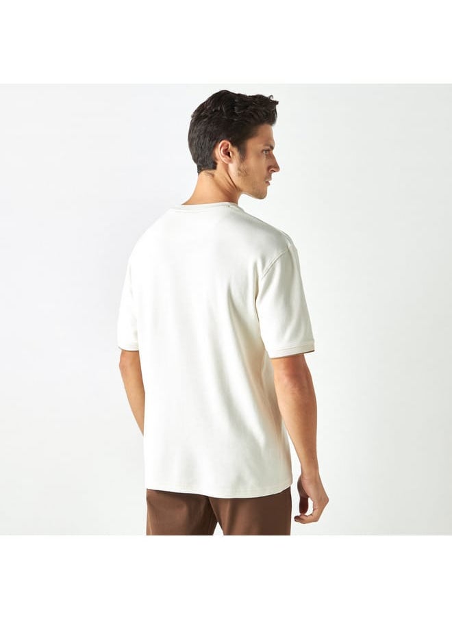 Iconic Iconic Solid Crew Neck T-shirt with Short Sleeves  - Image 3
