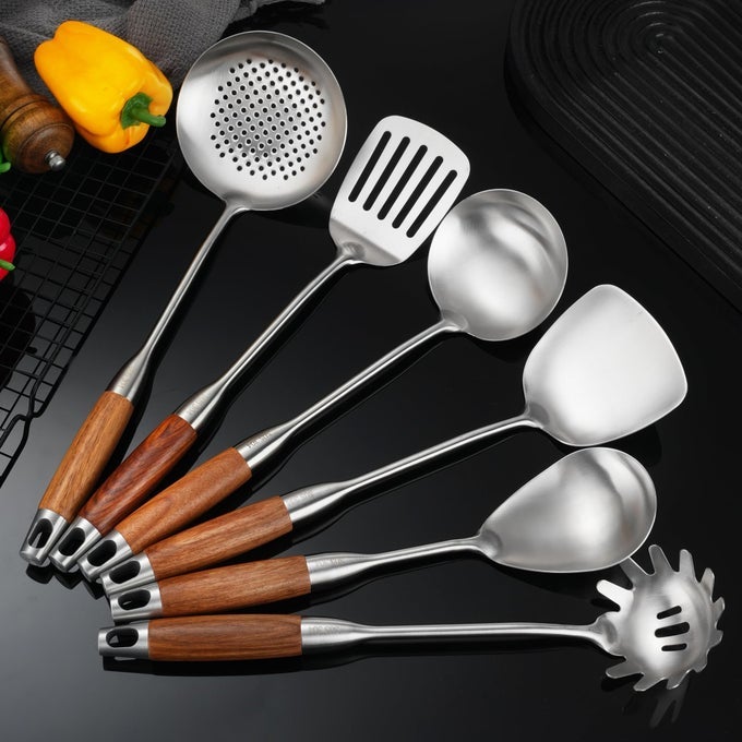 1810 STAINLESS STEEL KITCHEN UTENSILS SET WITH WOODEN HANDLE 6 PCS PROFESSIONAL COOKING UTENSILS SET 15 WOK SPATULA LADLE SKIMMER SLOTTED SPATULA TURNER SPAGHETTI SPOON LARGE SPOON