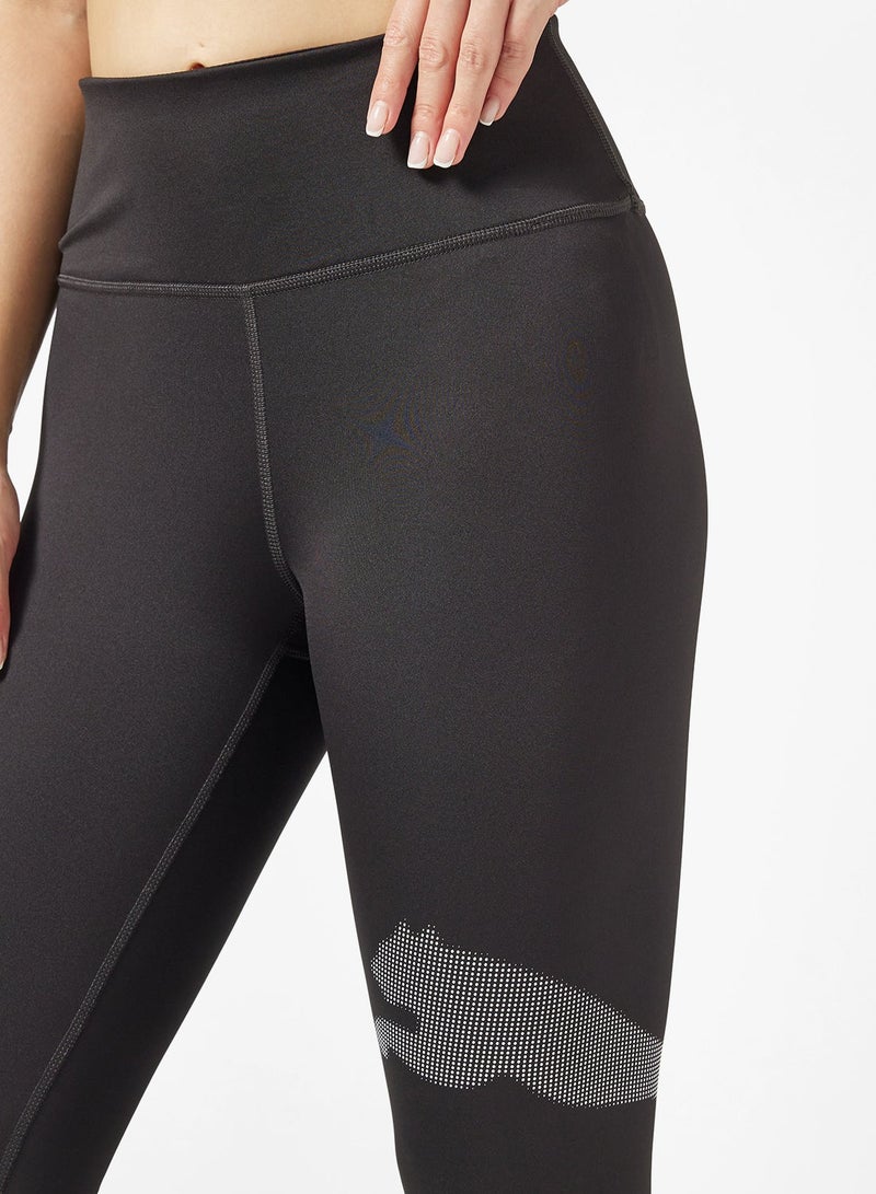 PUMA TRAIN ALL DAY GRAPHIC TIGHT - BIG LOGO - Image 4