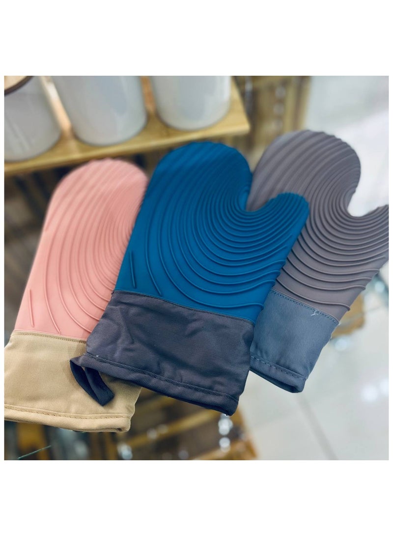 Heat-Resistant Insulated Glove – Padded Interior with Silicone Exterior for Cooking and Baking  - Image 2