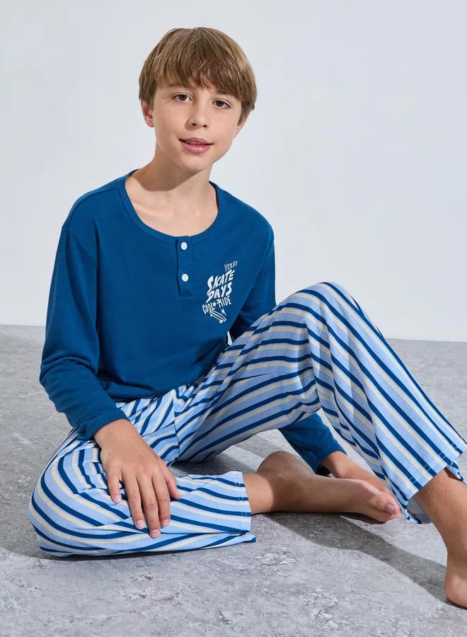 Styli Teen Boys Blue Printed Long Sleeves T-Shirt and Striped Pants Pyjama Set