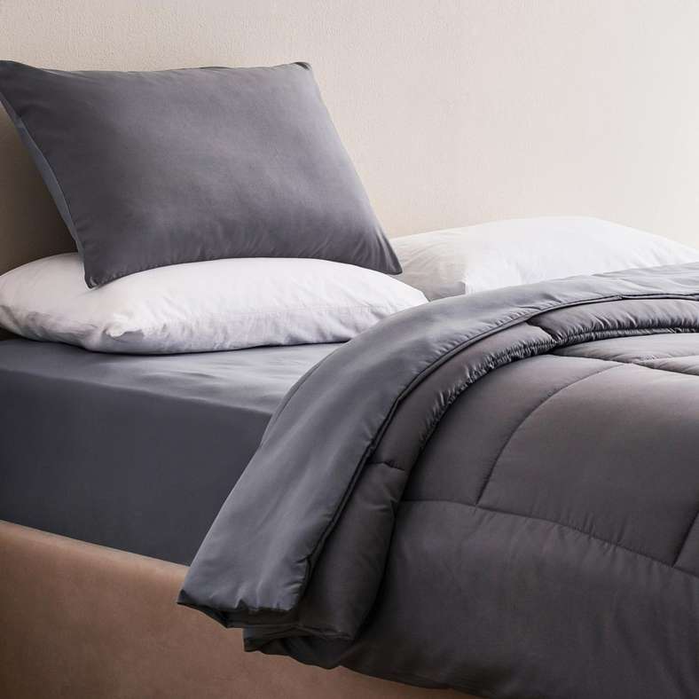Pan Home طقم لحاف قابل للعكس للبالغين - فضي/رمادي - Image 1