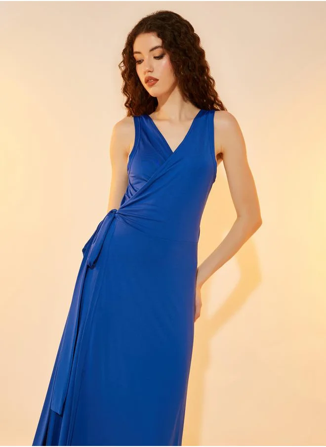 ستايلي V Neck Wrap Maxi Dress with Tie-Up Detail