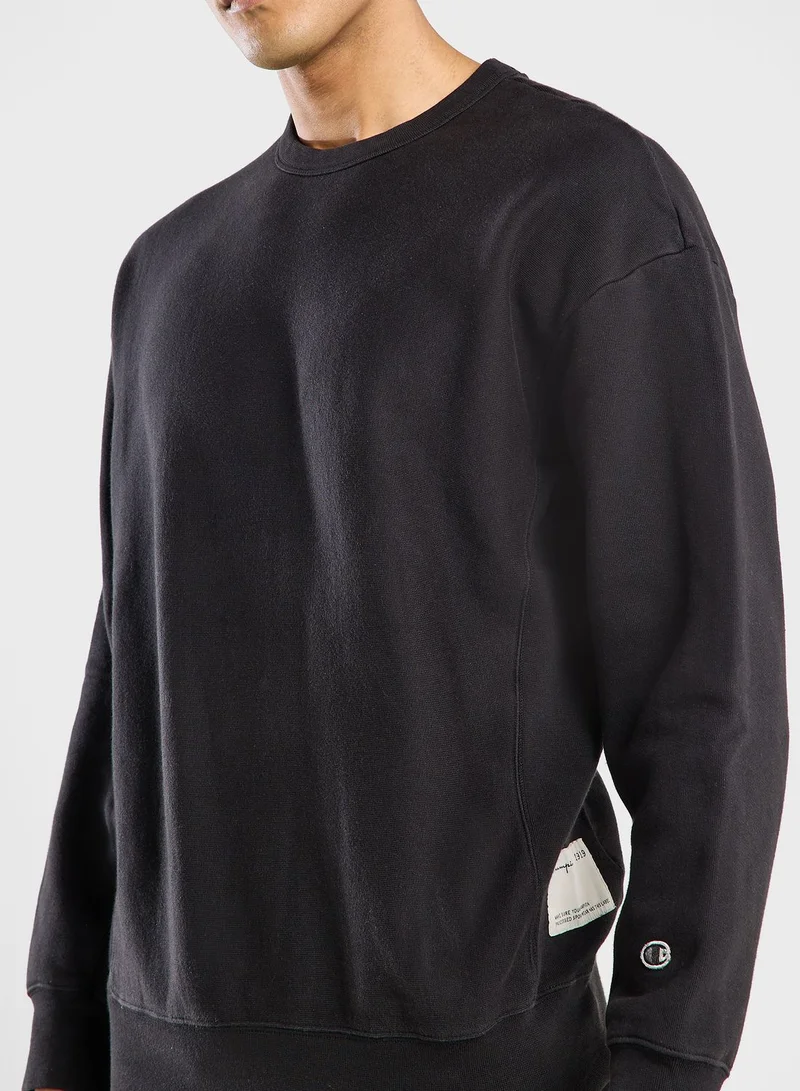 Champion Essential Sweatshirt