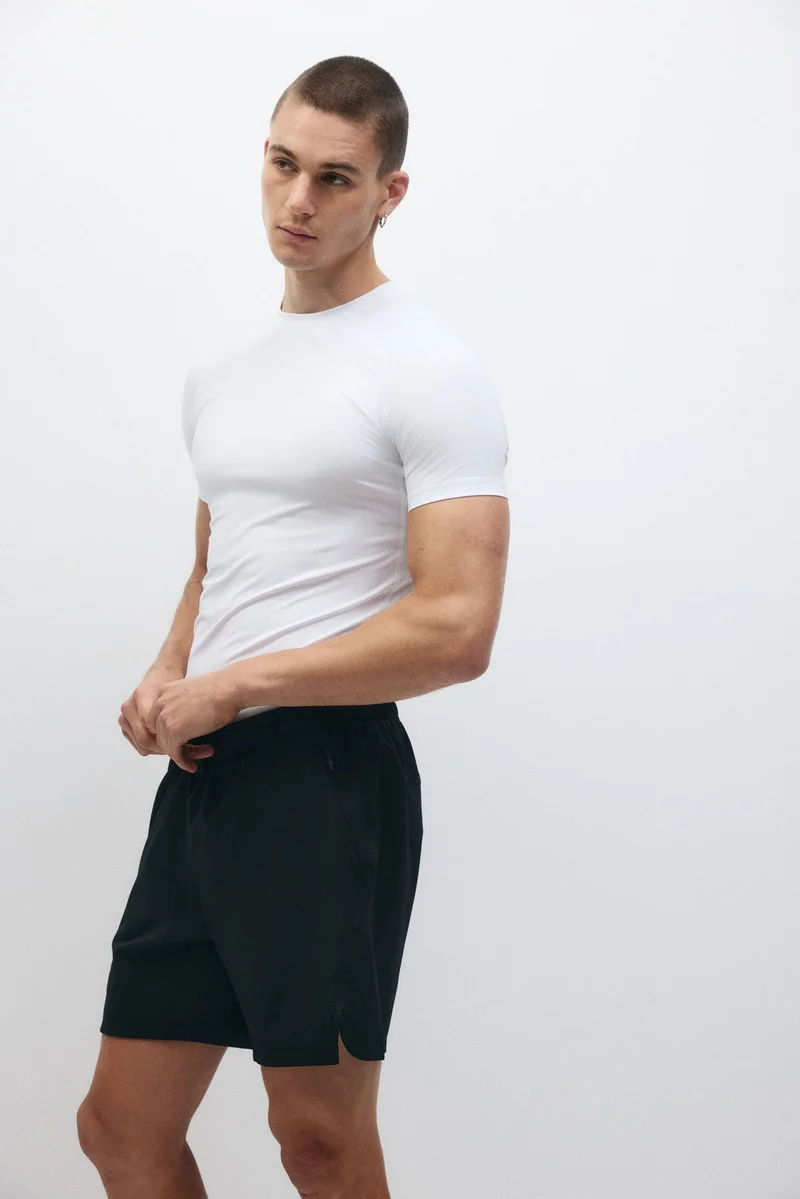 Sports shorts with DryMove™