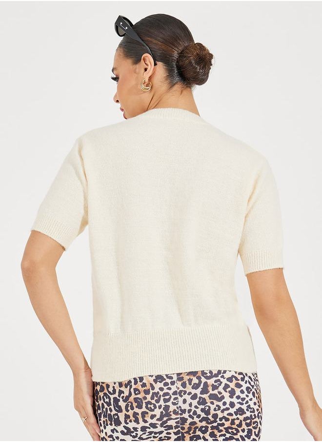 Styli Regular Fit Freelove Slogan Knit T-Shirt  - Image 4