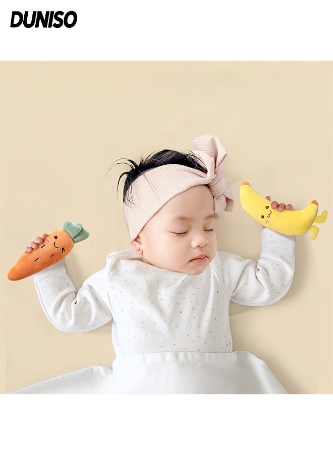 DUNISO 2 Pcs Baby Sleeping Doll，Baby Anti-Jumping Hand-held Doll，Baby Hand-held Sleeping Toy，Healthy and Comfortable，Not Easy to Fall Off，Suitable for Soothing Babies to Sleep，15cm，Carrot + Banana - Image 1
