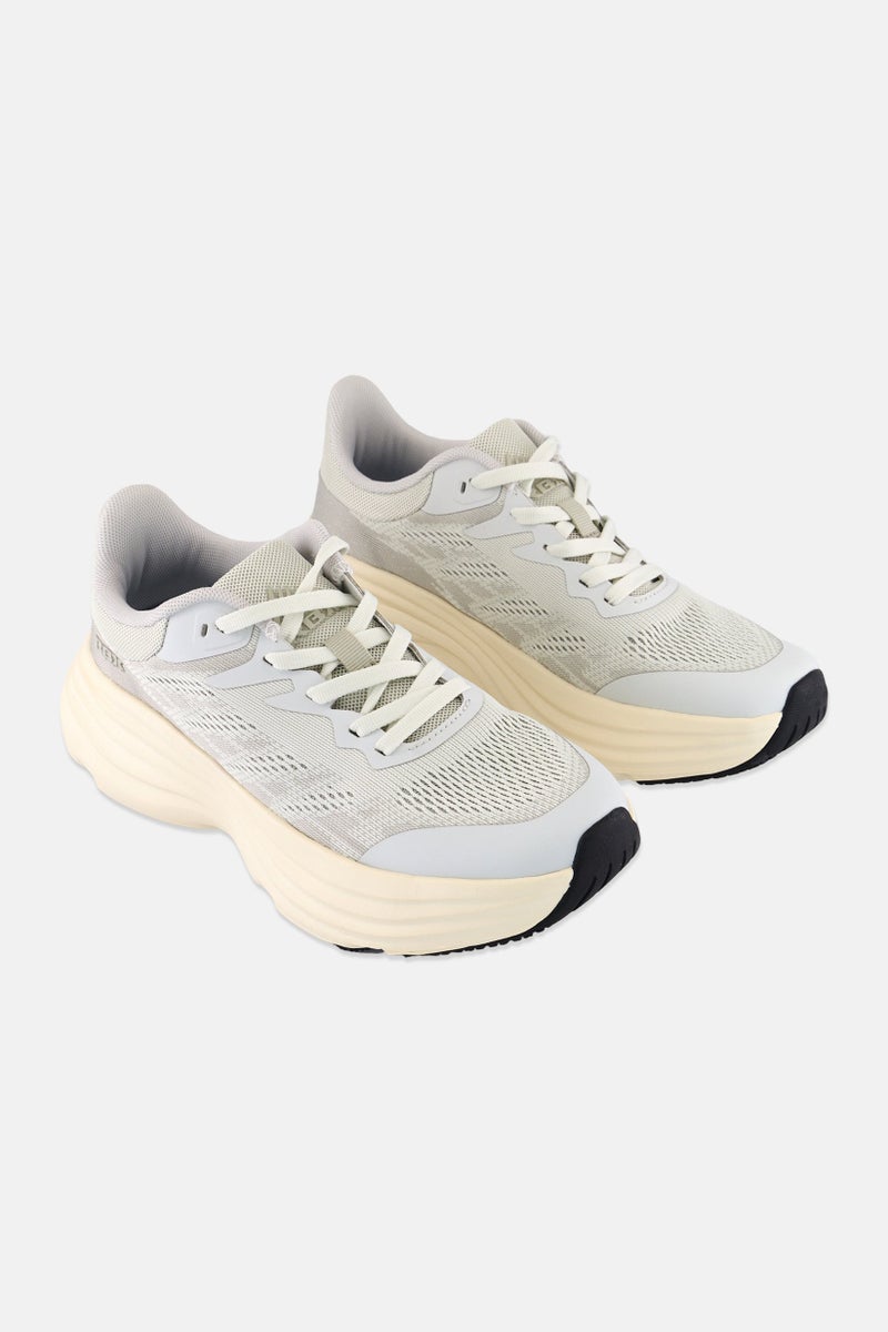 RBX أحذية خارجية للنساء بشعار العلامة التجارية، أبيض فاتح - Image 1