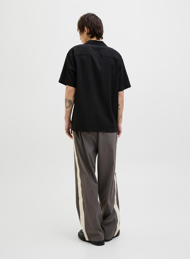 جاك اند جونز قميص بياقة منتجعات بقصة عادية وملمس مميز - Image 3