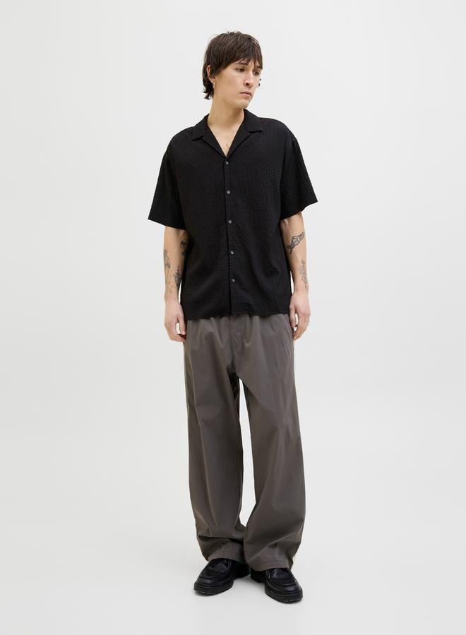 جاك اند جونز قميص بياقة منتجعات بقصة عادية وملمس مميز - Image 2