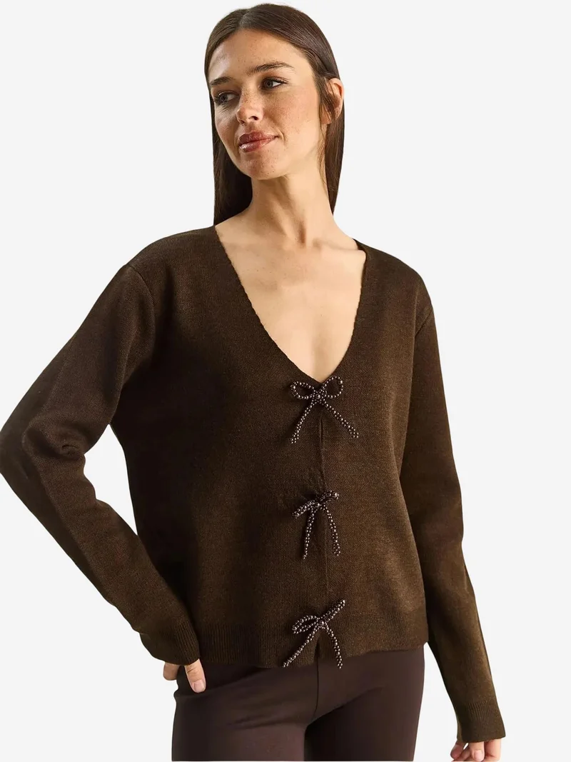 بيانكو لوتشي LUCCI Button Detailed Knit V-Neck Cardigan