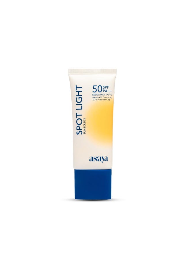 Asaya أسايا | واقي شمسي مزيل للتصبغات سبوت لايت بعامل حماية SPF50 PA++++ | نياسيناميد + خلاصة عرق السوس | خالٍ من الزيوت، لا يترك طبقة بيضاء، واقي شمسي يومي لجميع أنواع البشرة | 50 غرام - Image 1