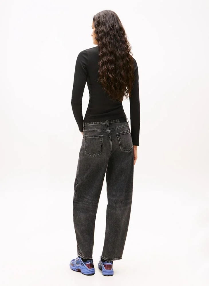 تومي جينز عبوة من قطعتين تي شيرت بياقة دائرية وشعار