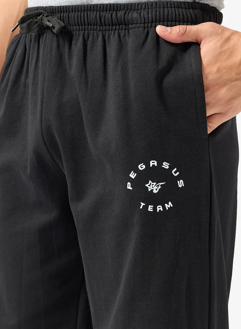 سفنتي فايف بنطلون رياضي فضفاض بتصميم جرافيك