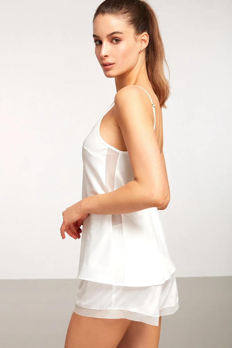 KOM Thin Strap Plain Women Alisa Satin Undershirt
