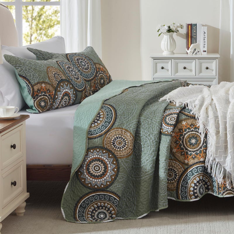LEAONME 3 Pieces King Size Olive Green Quilt Set Lightweight Oversized Bedspread 98''x106'' Soft Microfiber Floral Coverlet Luxurious Warm Bed Cover for All Seasons (1 Quilt, 2 Pillow Shams) - Image 3