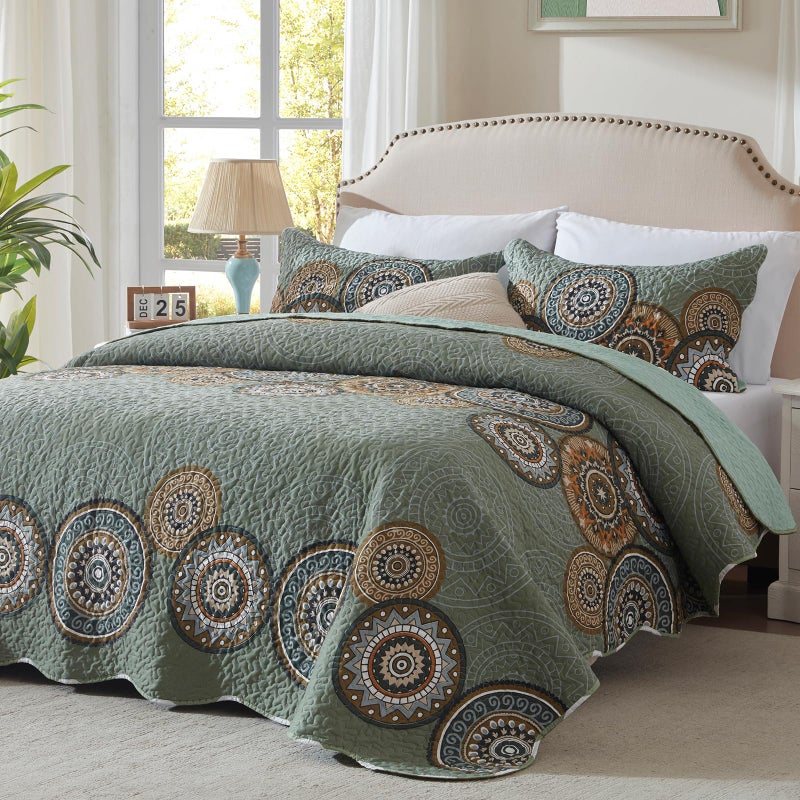 LEAONME 3 Pieces King Size Olive Green Quilt Set Lightweight Oversized Bedspread 98''x106'' Soft Microfiber Floral Coverlet Luxurious Warm Bed Cover for All Seasons (1 Quilt, 2 Pillow Shams) - Image 1