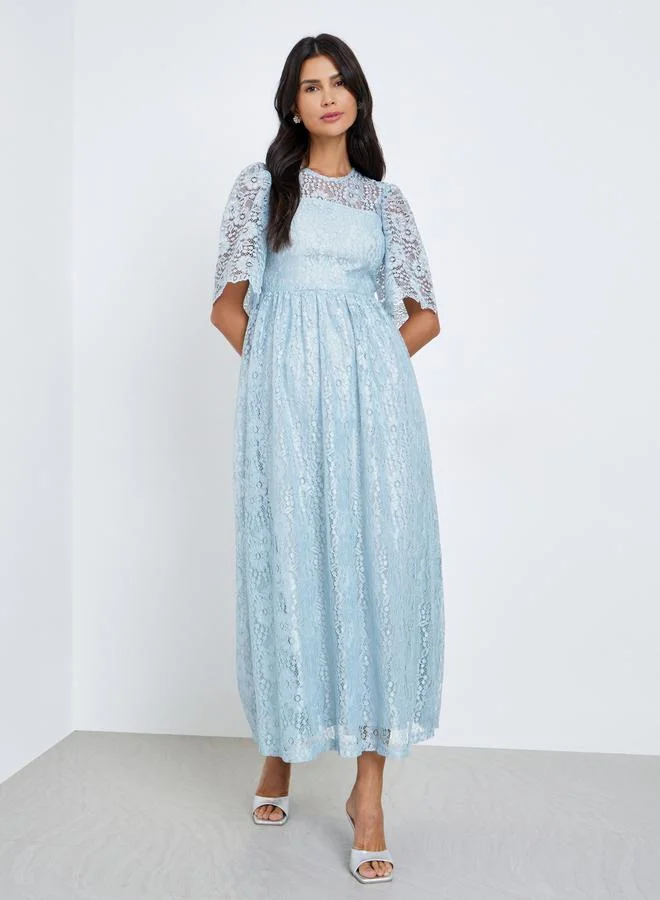 ستايلي فستان طويل دانتيل بأكمام قصيرة