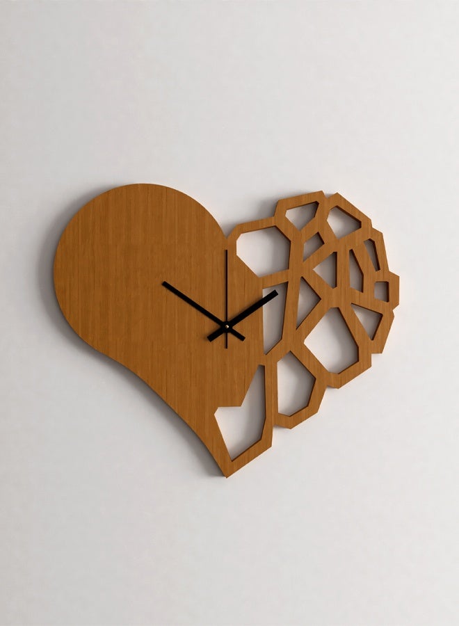 ماركتنا ساعة حائط خشبية بتصميم قلب عصري بسيط - Image 1