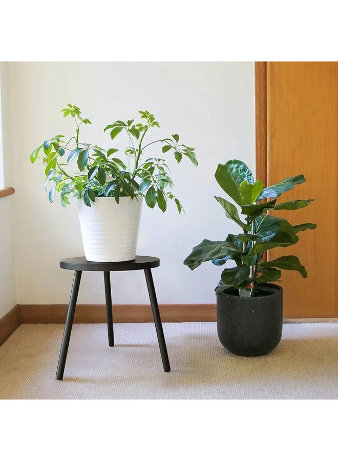 Small side table with a modern design in black - Image 1