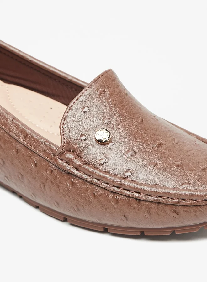 فلورا بيلا من شو إكسبرس Women's Textured Slip-On Wedge-Heeled Moccasins