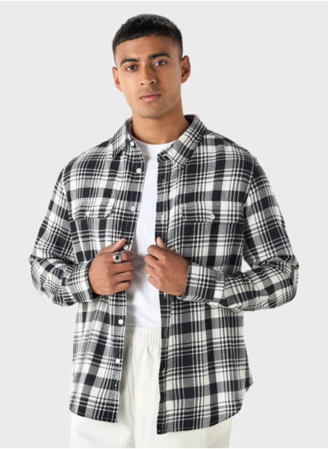 Regular Fit Checked Shirt - pzsku/ZCAC44B809A4D67DE9BF3Z/45/_/1724737568/02c6bd57-23f1-402e-91c8-dccf07405c58