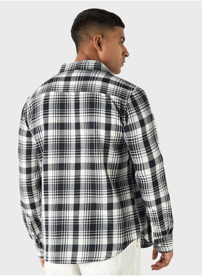 Regular Fit Checked Shirt - pzsku/ZCAC44B809A4D67DE9BF3Z/45/_/1724737573/e4d39c04-2f37-465e-b70d-3d2c63b80057