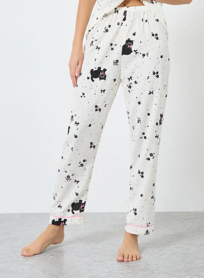 تايك تو طقم من بنطال بيجاما وشورت وبلوزة بطبعة قطة