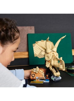 LEGO Jurassic World Dinosaur Fossils: Triceratops Skull Model, Dinosaur Toy for 9+ Year Old Boys & Girls, with Opening Jaw & Display Stand, Birthday Gift Idea 76969 (468 pieces)  - Image 3