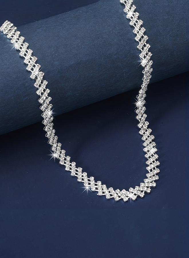 Styli Silver Embellished Link Necklace - Image 3