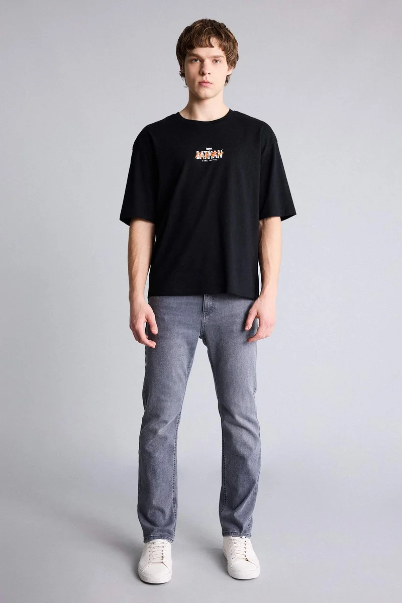 ديفاكتو Boxy Printed Batman Crew Neck Short Sleeve T-Shirt